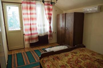Фото номера Дом с 3 спальнями Гостевой дом Guest House Baba Hota г. Hotnitsa 13